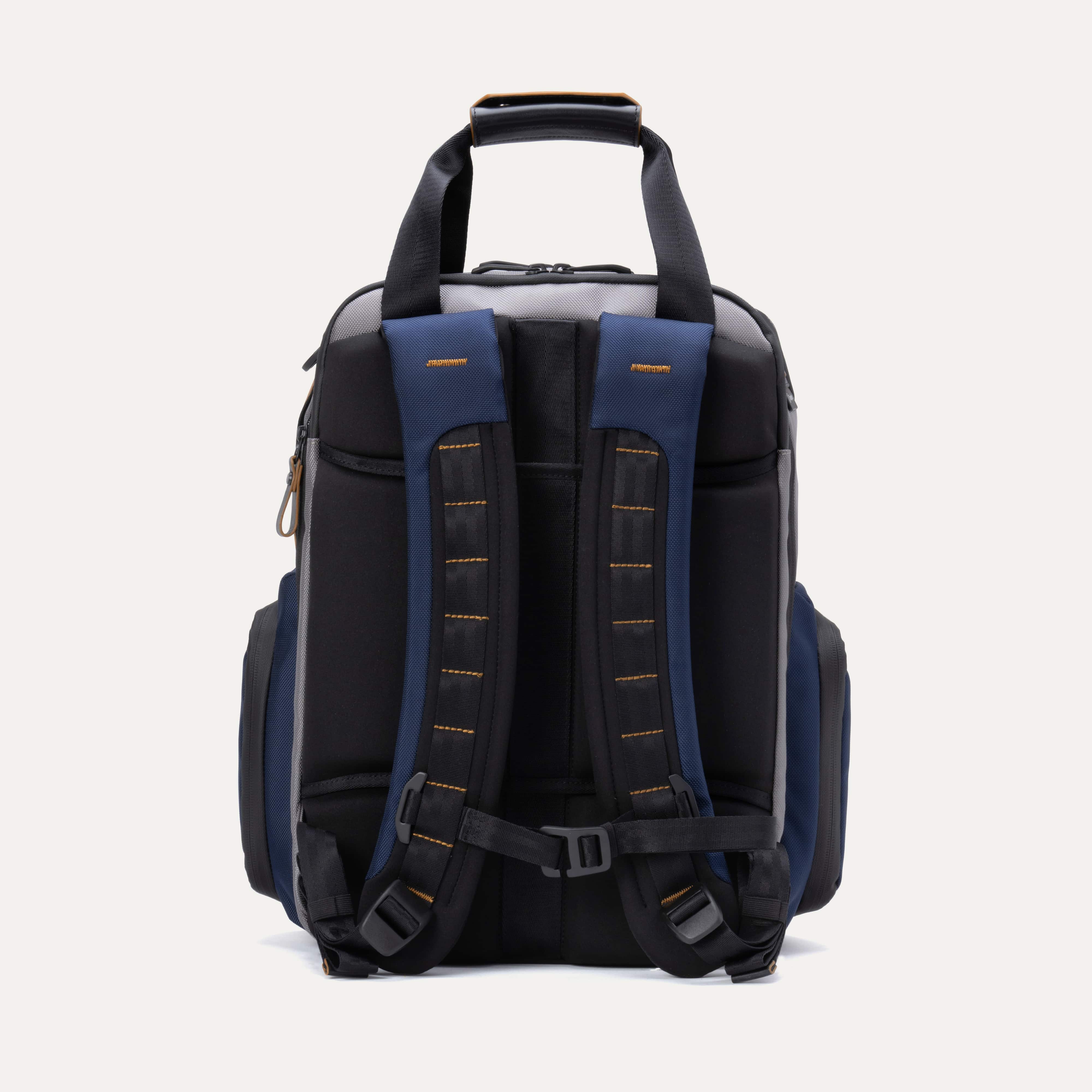 Altitude™ Medium Expandable Laptop Backpack 25-30L - Image 16