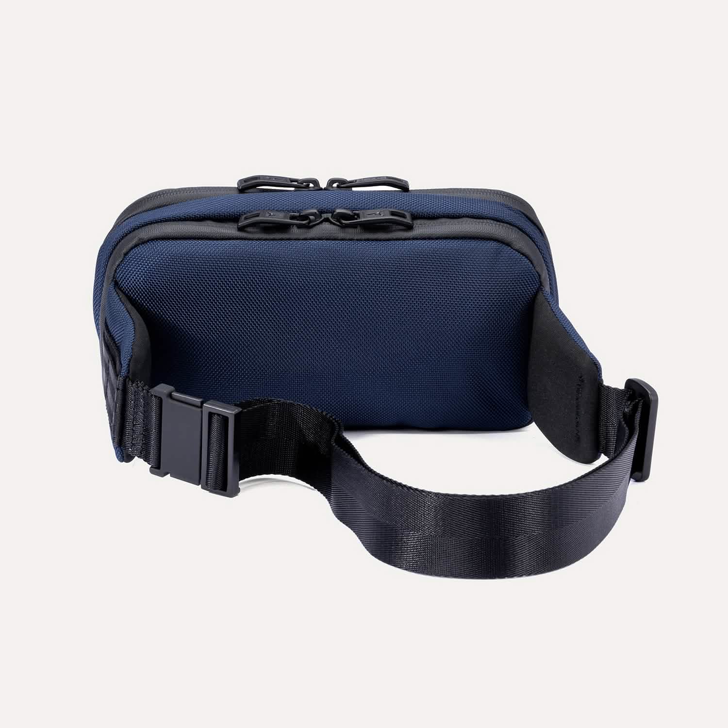 Altitude™ Sling 2L - Image 18