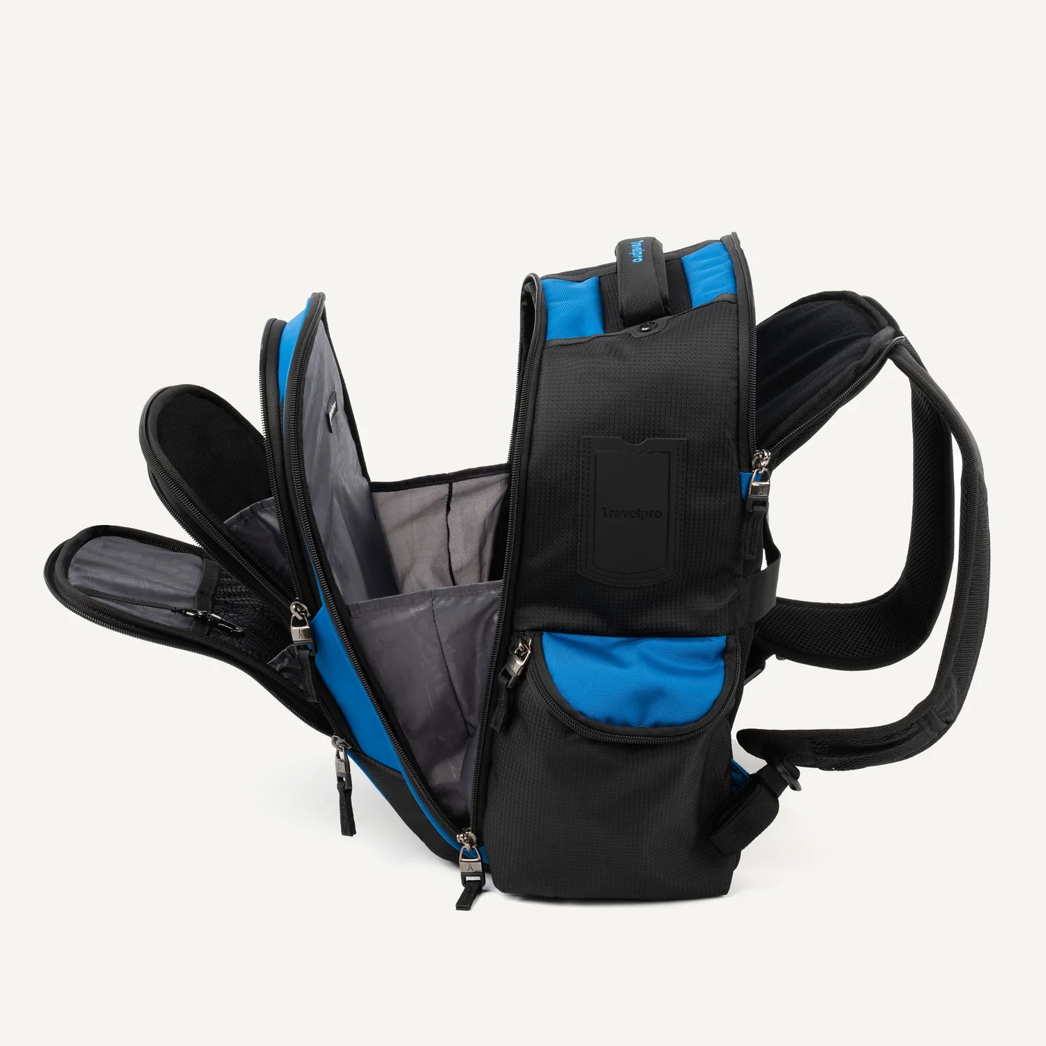 Bold™ By Travelpro® Backpack/ Check-In Rolling Duffel - Image 3