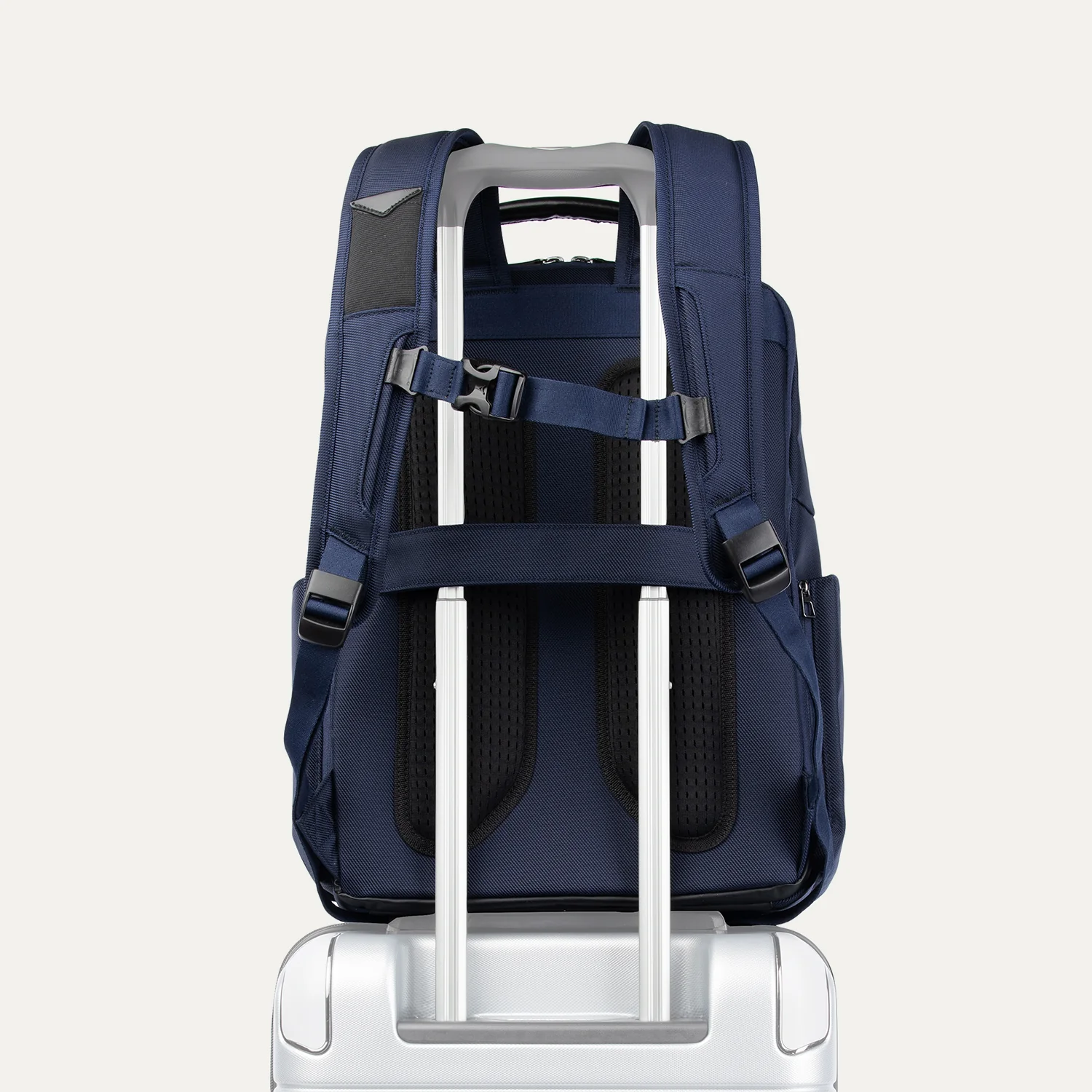 Crew™ Executive Choice™ 3 Large Travel Backpack- Titanium Grey - Image 17