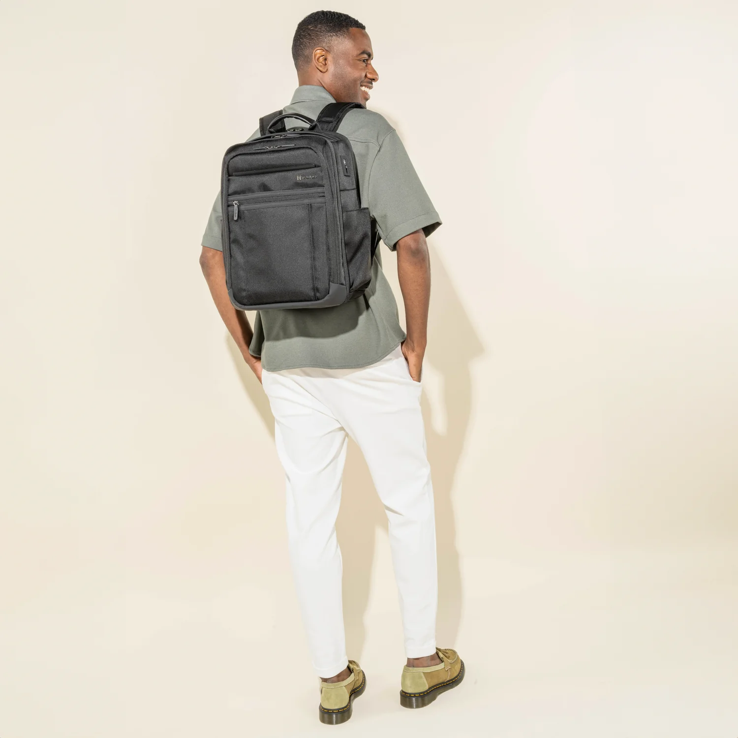 Crew™ Executive Choice™ 3 Large Travel Backpack- Titanium Grey - Image 24