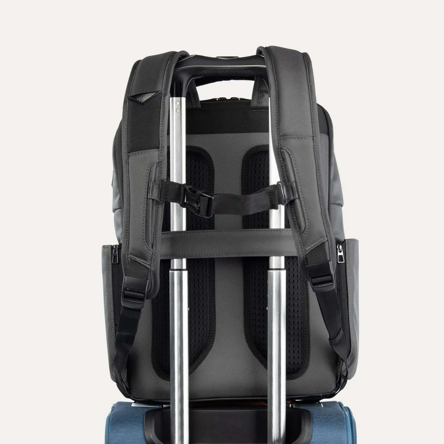 Crew™ Executive Choice™ 3 Large Travel Backpack- Titanium Grey - Image 25