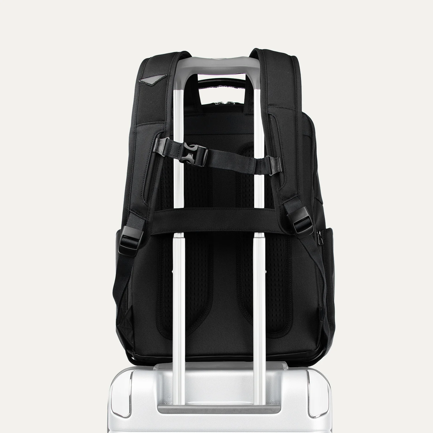Crew™ Executive Choice™ 3 Large Travel Backpack- Titanium Grey - Image 7