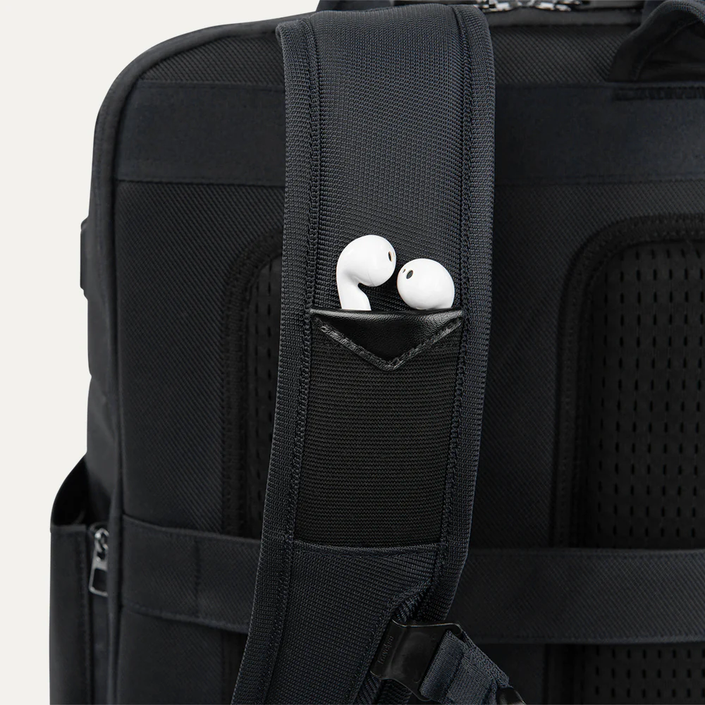 Crew™ Executive Choice™ 3 Large Travel Backpack- Titanium Grey - Image 8