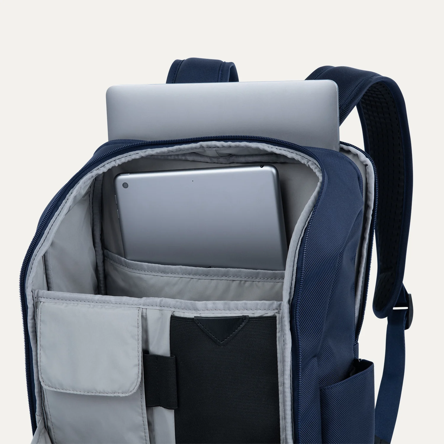 Crew™ Executive Choice™ 3 Slim Laptop Backpack- Titanium Grey - Image 12