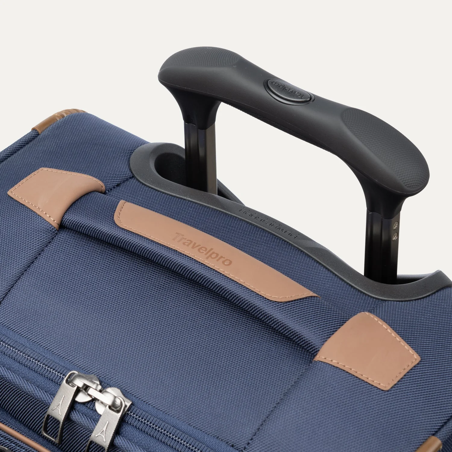 Crew™ Classic Carry-On / Large Check-In Set - Image 10