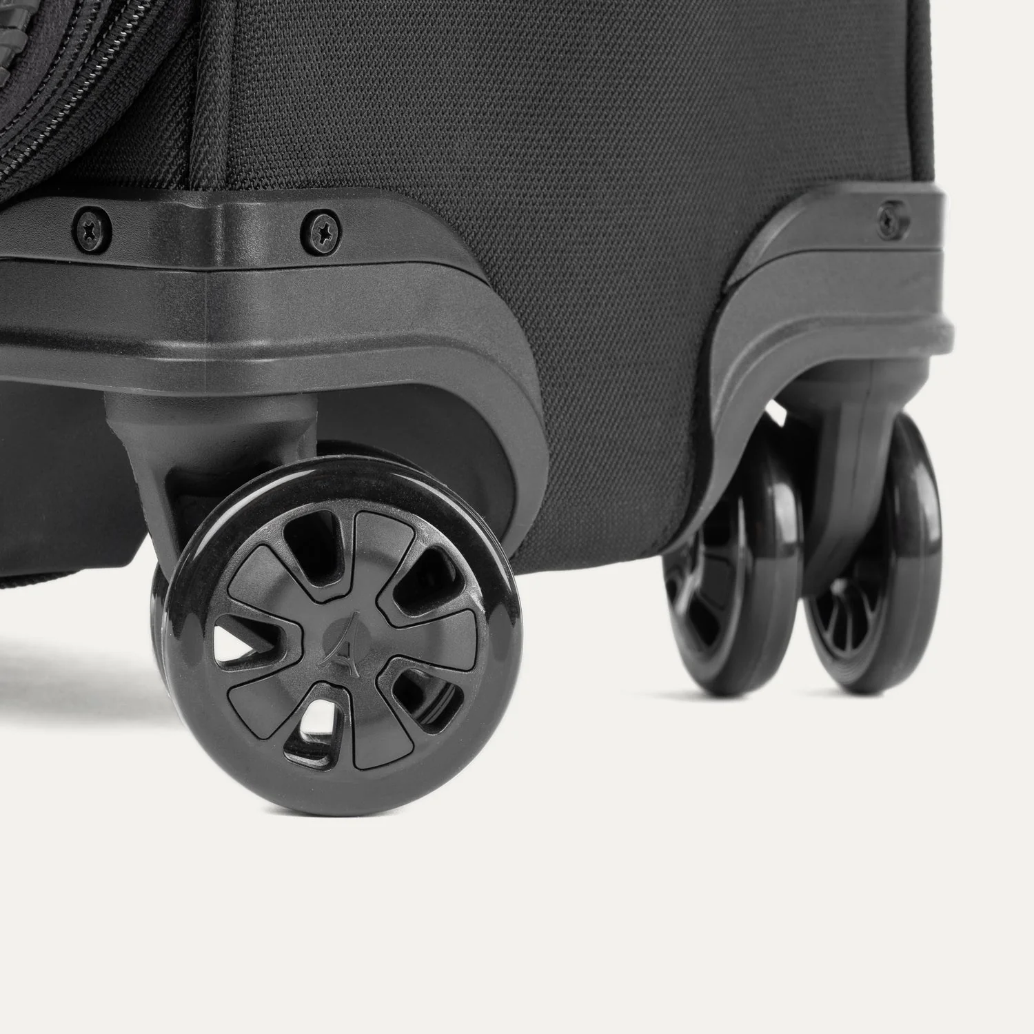 Crew™ Classic UnderSeat Tote / Carry-On Set - Image 10
