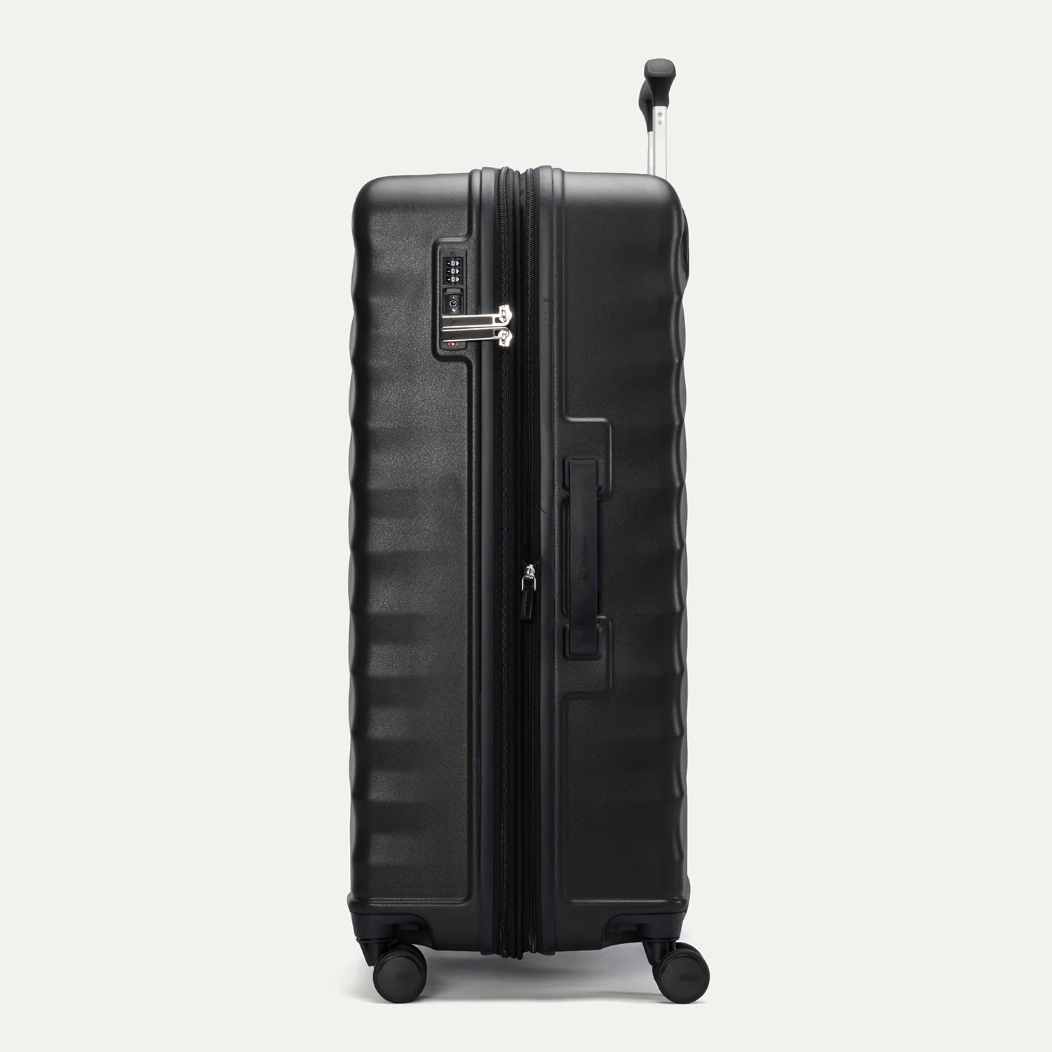 Maxlite® Air V2 Large Check-In Hardside Spinner - Image 28