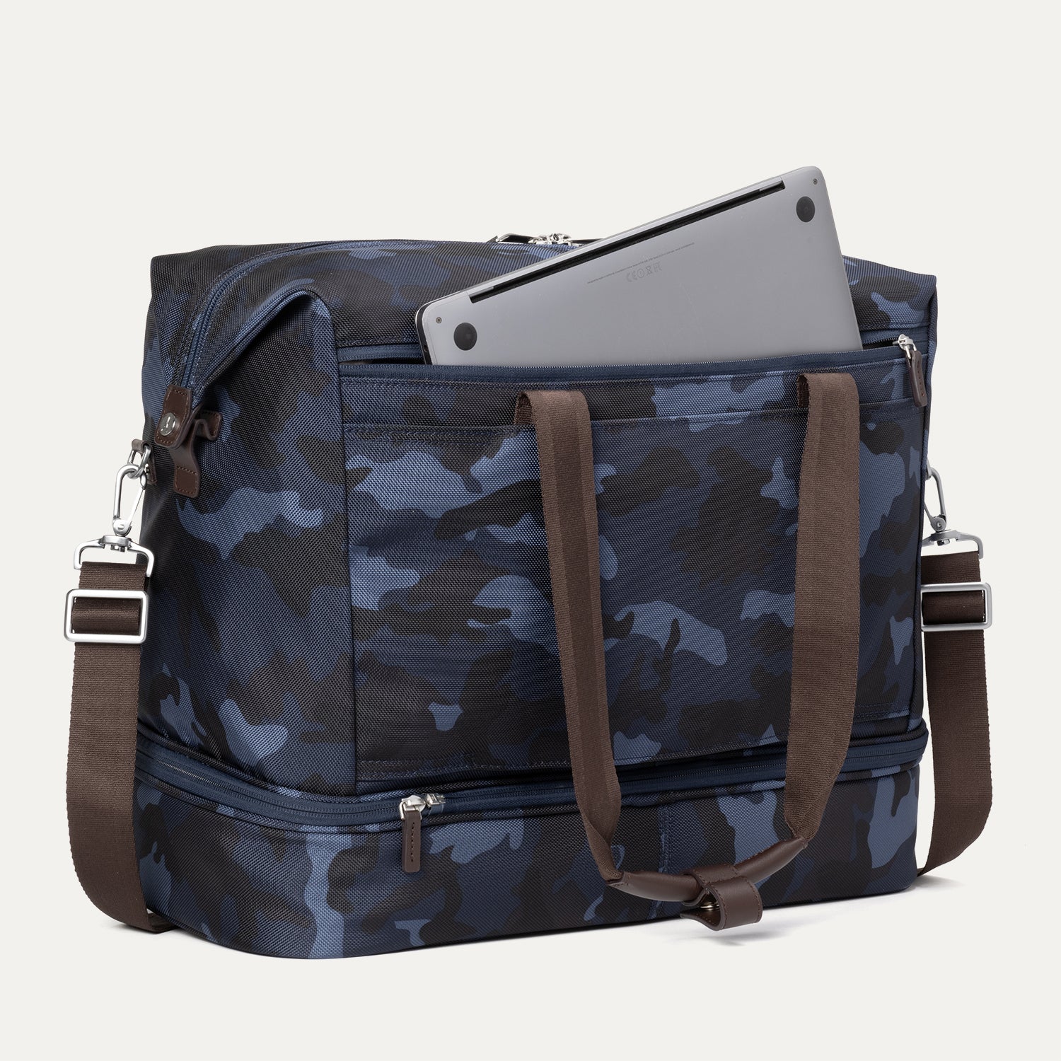 On the Move - Platinum® Elite Weekender Bag / Medium Check-In Set - Image 9