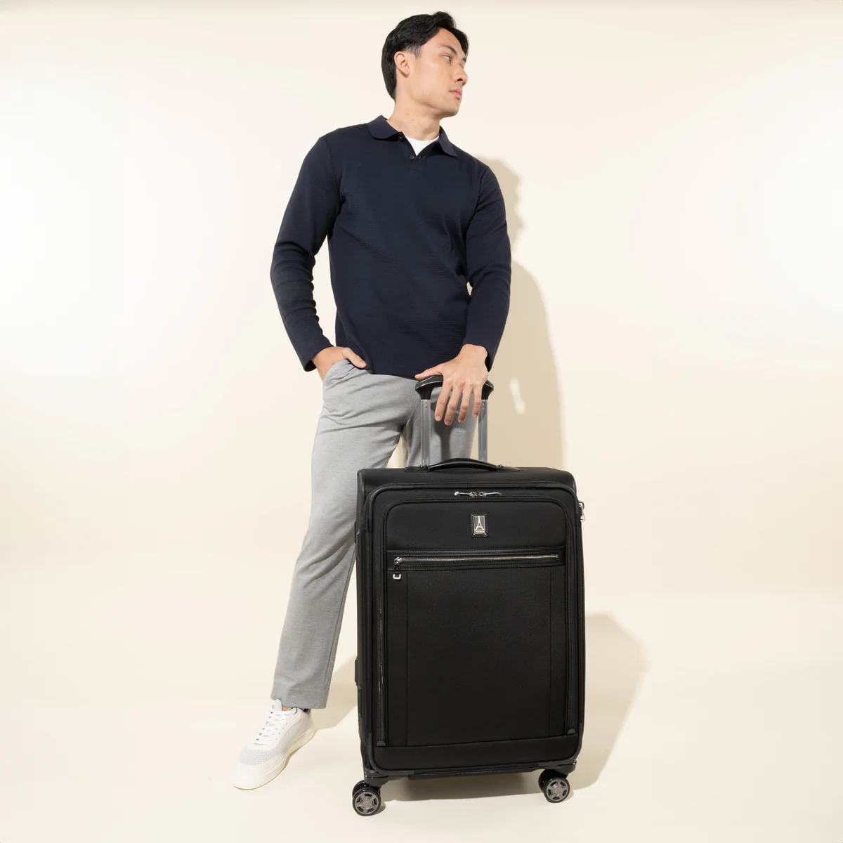 Platinum® Elite Medium Check-In Spinner - Image 45
