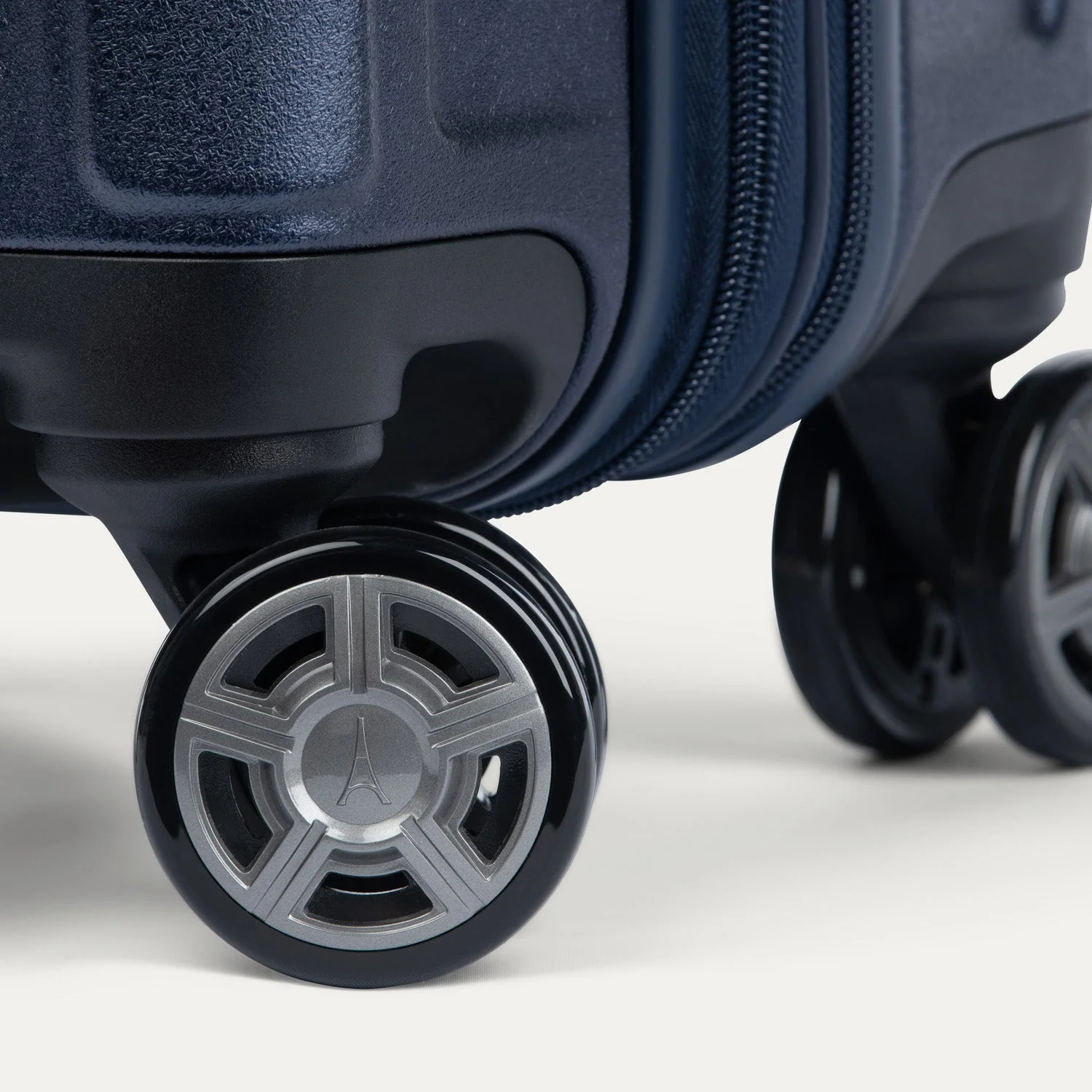 Platinum® Elite Carry-On / Medium Check-In Hardside Set - Image 6