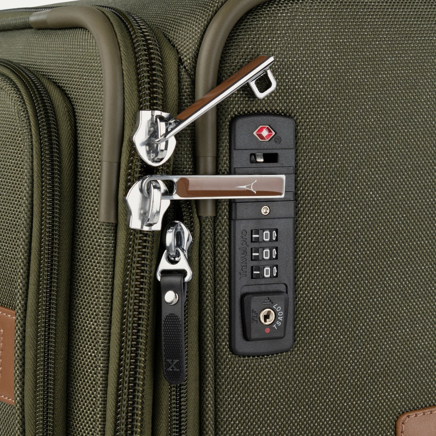 Platinum® Elite Carry-On / Medium Check-In Set - Image 32