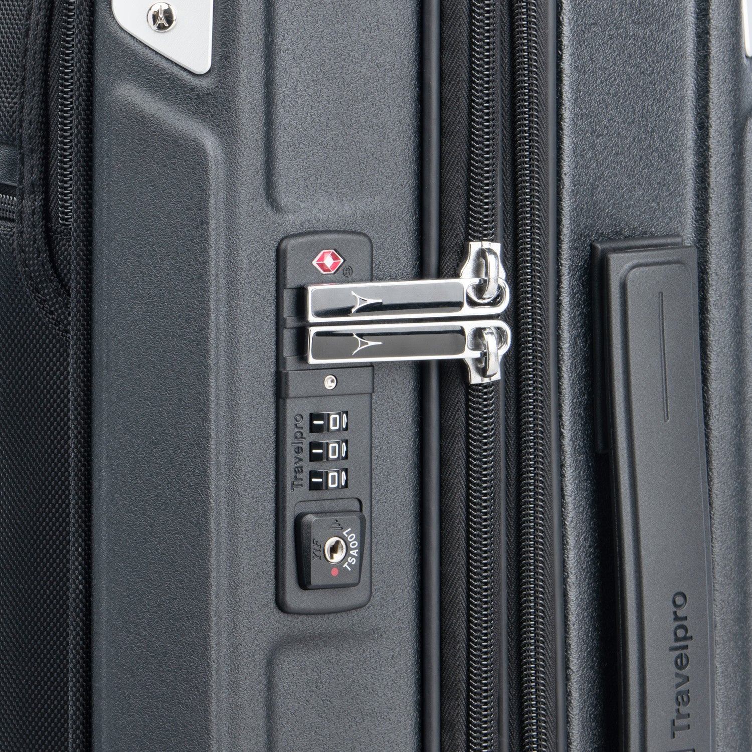 Platinum® Elite Carry-On Business Plus Hardside Spinner - Image 11