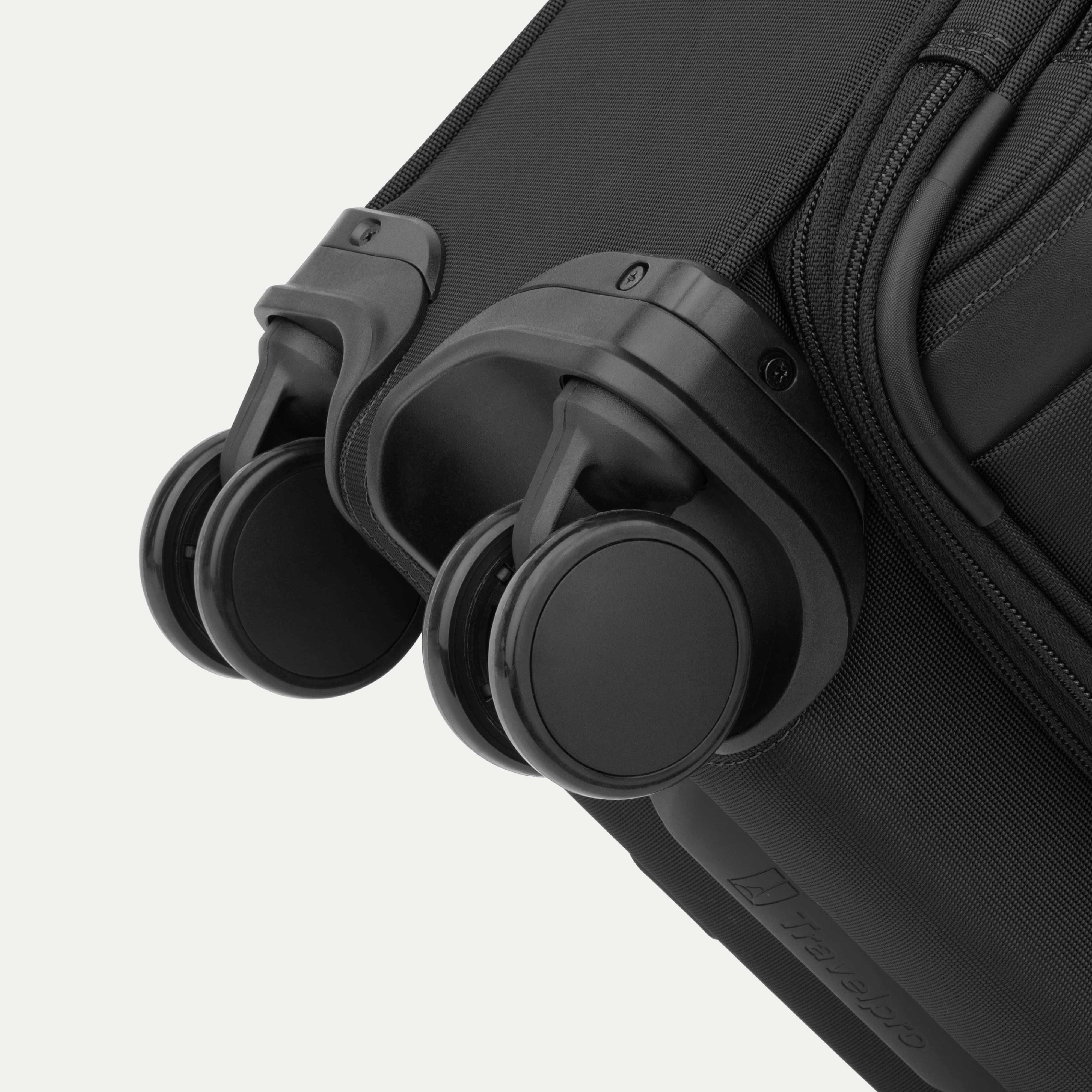 VersaPack®+ Compact Carry-on Spinner - Image 21