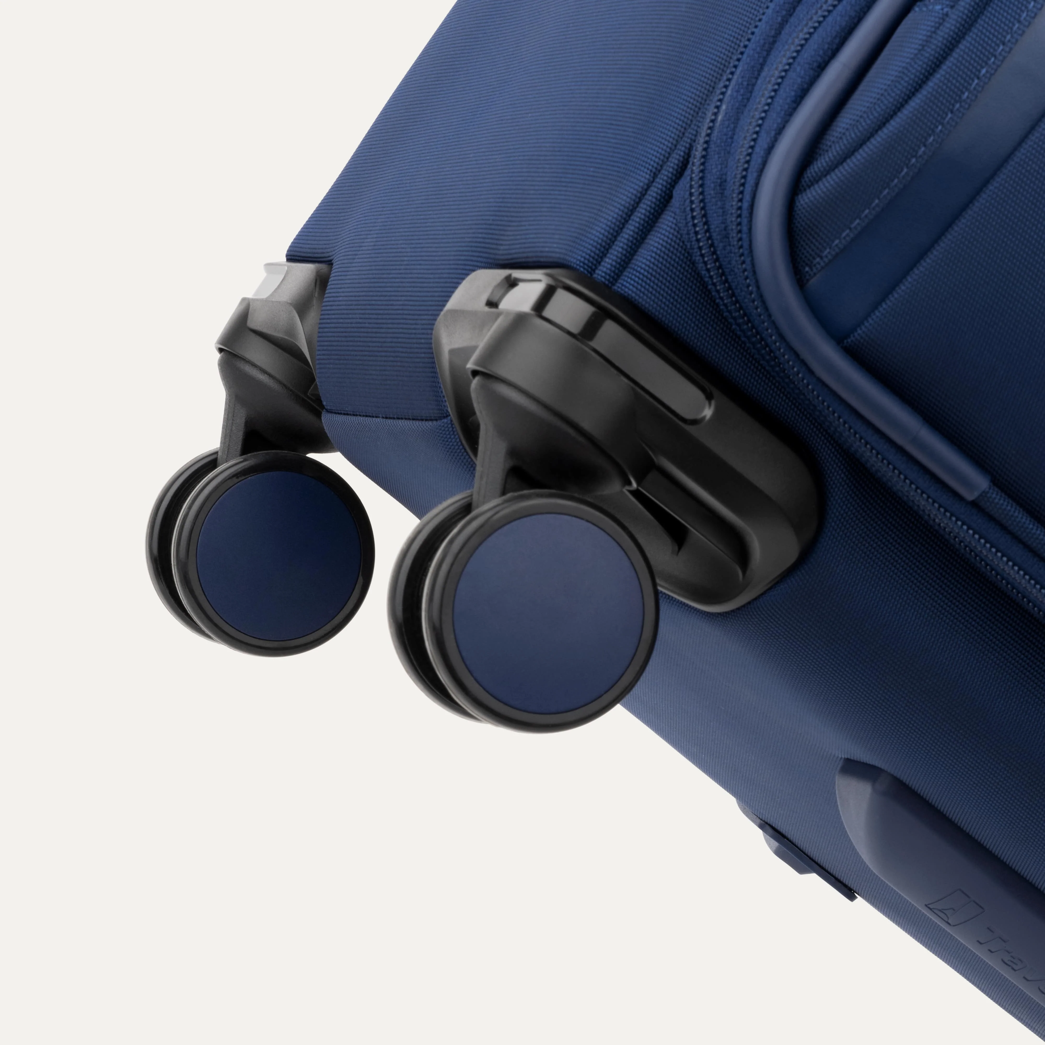 VersaPack®+ Large Check-In Spinner - Image 22