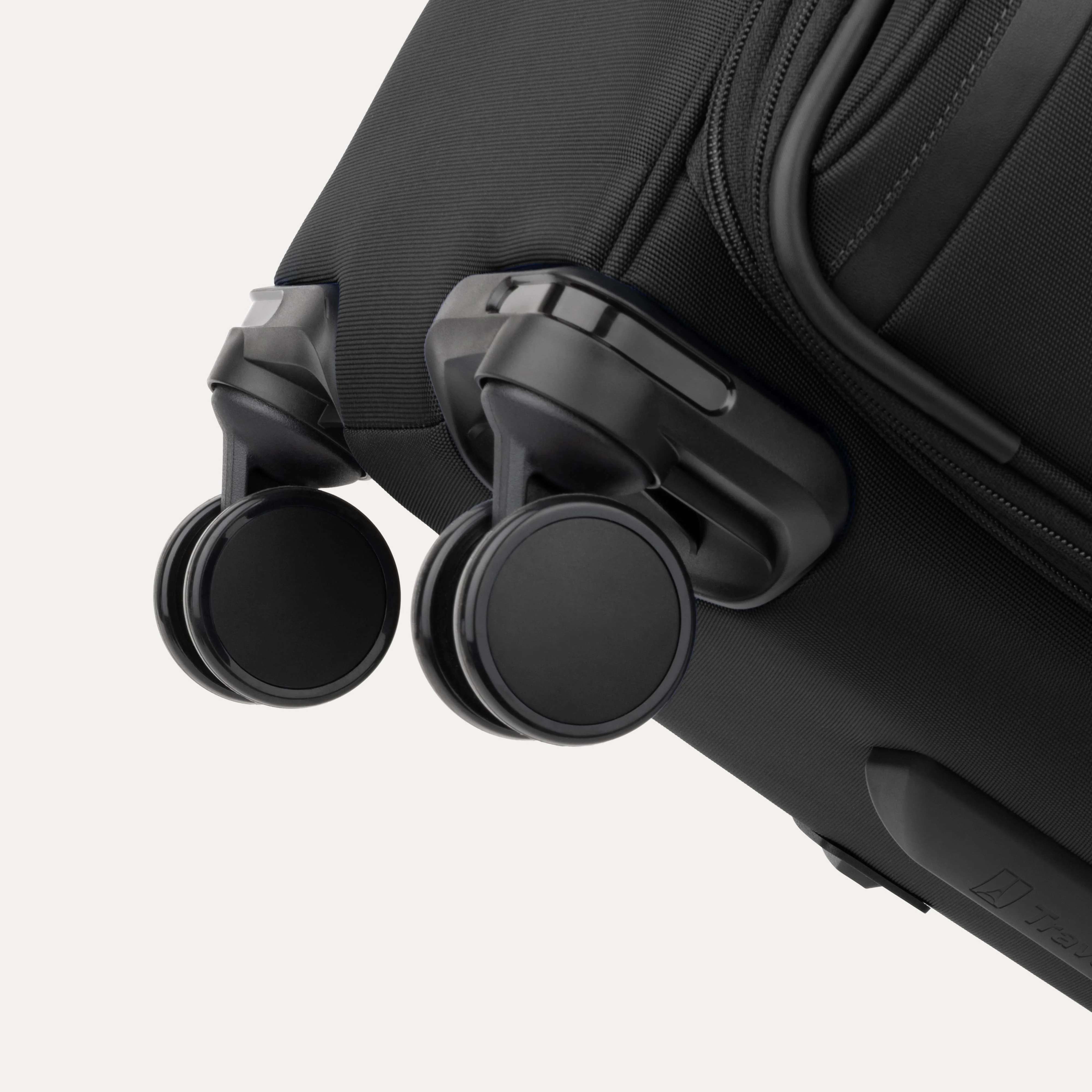 VersaPack®+ Medium Check-In Spinner - Image 34